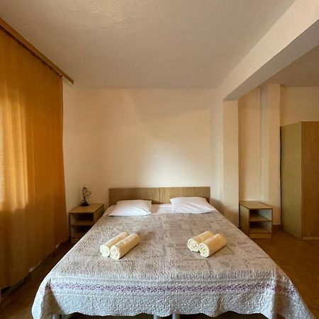 Apartmani Ivanka Starigrad Paklenica Extérieur photo