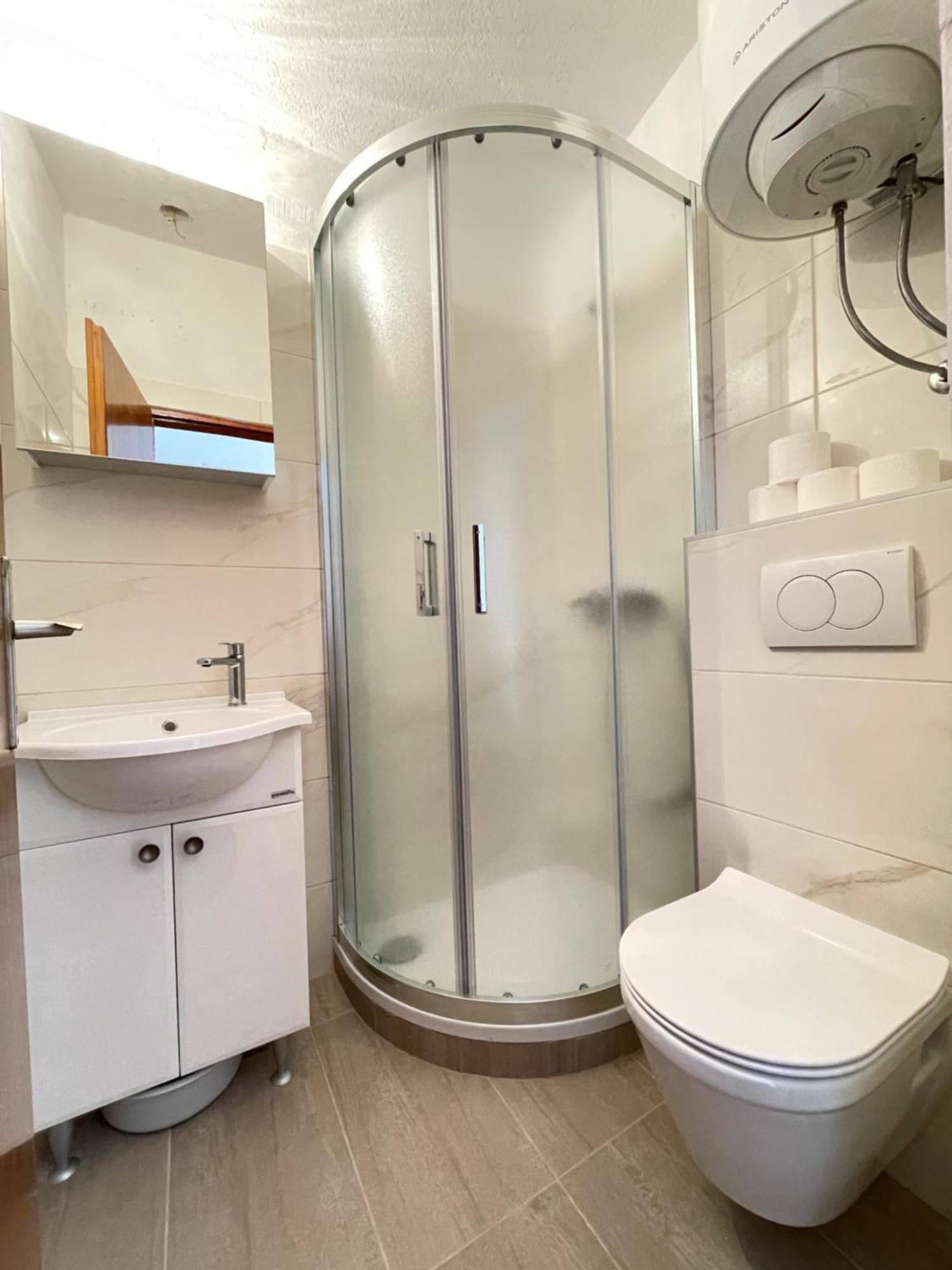 Apartmani Ivanka Starigrad Paklenica Extérieur photo